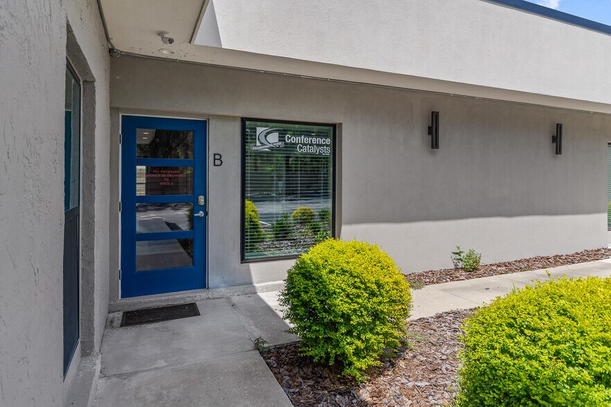 More Photos Of 2720 NW 6th St, Gainesville Medical For Lease