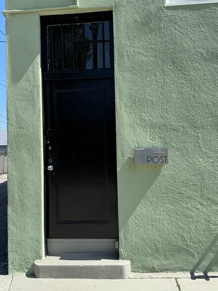 More Photos Of 2019-2023 Riverside Dr, Los Angeles Storefront Retail Office For Sale