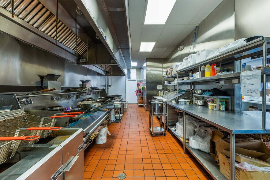 More Photos Of 465 W Pike St, Lawrenceville Freestanding For Sale