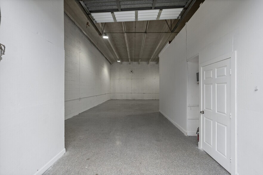 More Photos Of 7403 NW 7th St, Miami Unknown For Lease