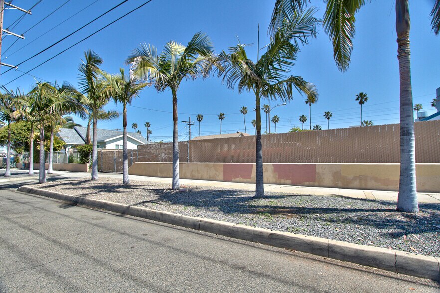 More Photos Of 310 S Tremont St, Oceanside Land For Sale