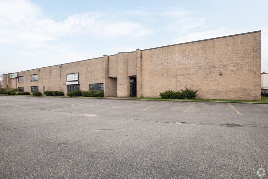 More Photos Of 3800 Veterans Memorial Hwy, Bohemia Showroom For Sale