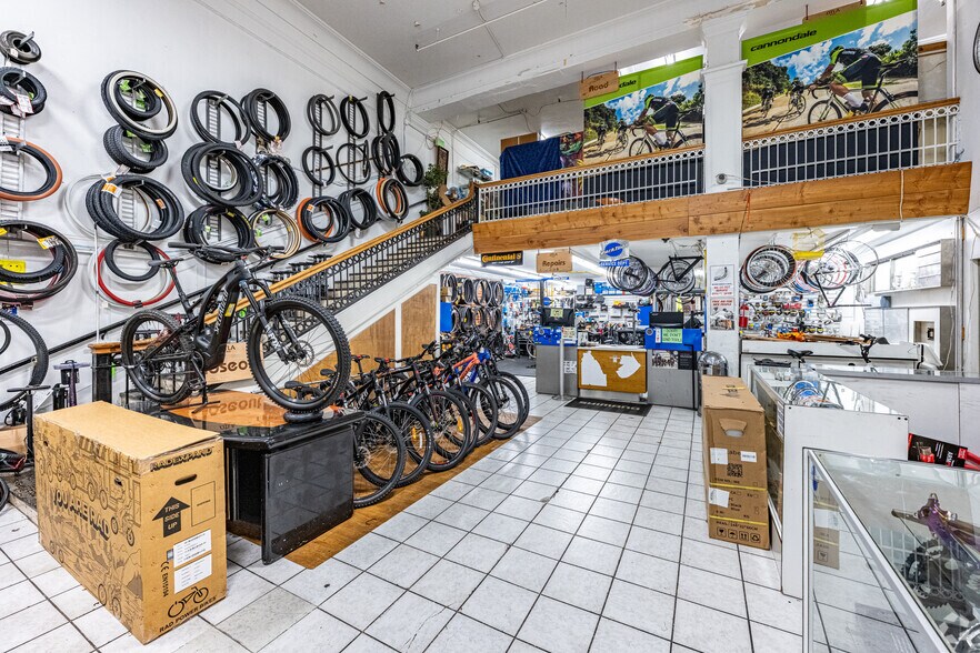 More Photos Of 425 S Broadway, Los Angeles General Retail For Sale