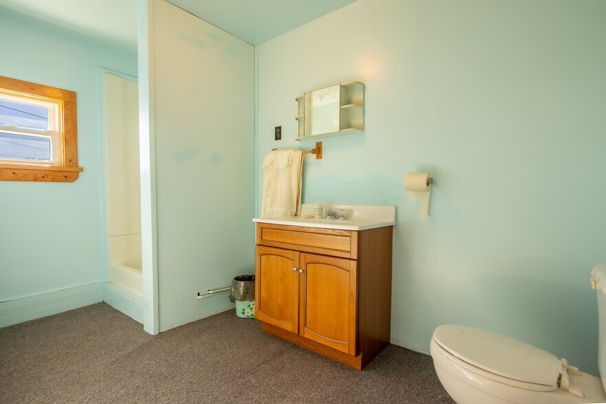 More Photos Of 263 Como Rd, Lake Como Specialty For Sale