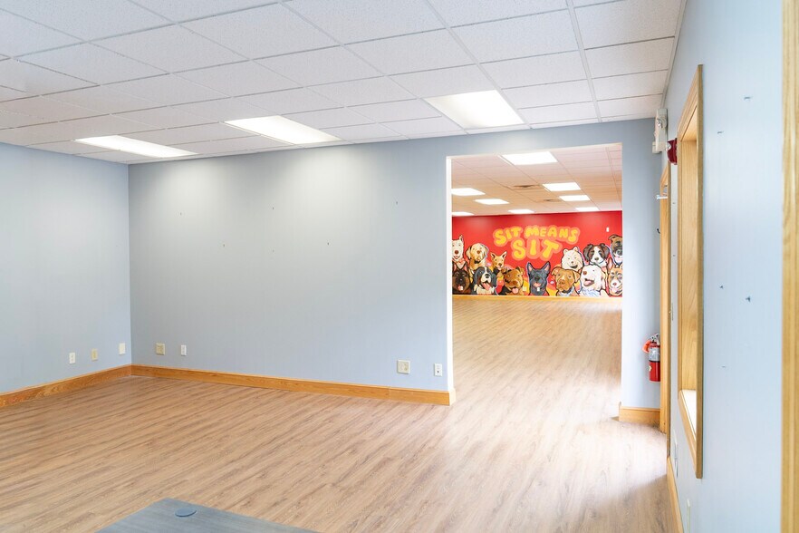 More Photos Of 2390 N Forest Rd, Getzville Loft Creative Space For Lease