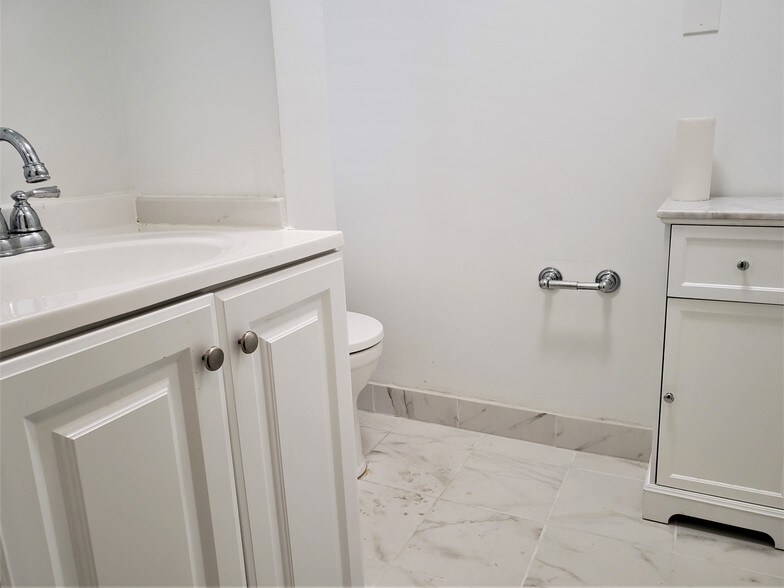 More Photos Of 200 Little Falls St, Falls Church Office For Lease