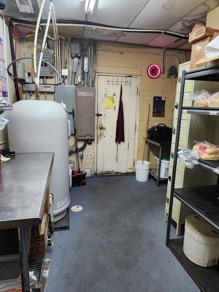 More Photos Of 604 W 7th St, Atlantic Storefront For Sale