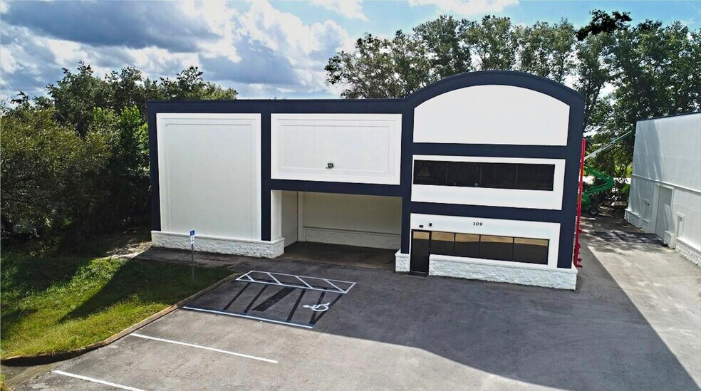 Primary Photo Of 109-115 Commerce St, Lake Mary Unknown For Lease