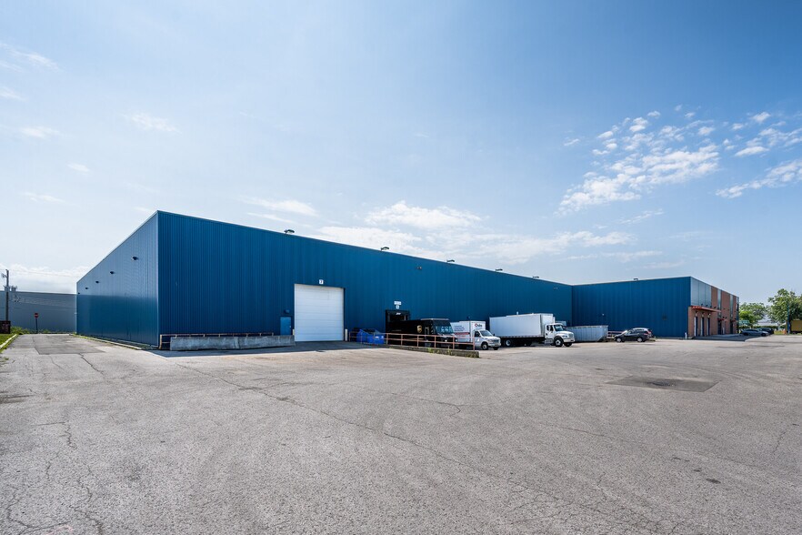 More Photos Of 5780 Rue Ontario E, Montréal Warehouse For Sale