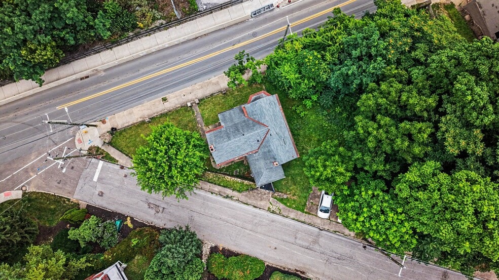 More Photos Of 831 Highway Ave, Covington Office For Sale