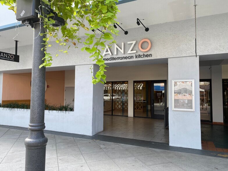 More Photos Of 330 Clematis St, West Palm Beach Storefront Retail Office For Sale