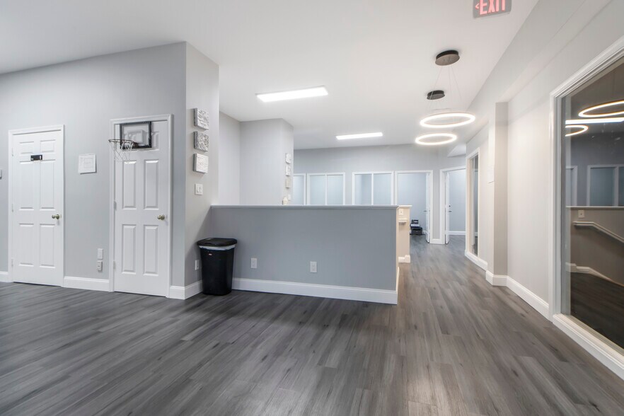 More Photos Of 4200 Evergreen Ln, Annandale Medical For Sale