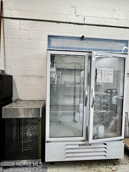 More Photos Of 301 S Defiance St, Stryker Auto Repair For Sale