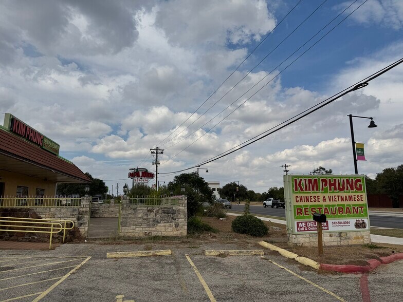 More Photos Of 315 N Bell Blvd, Cedar Park Restaurant For Lease