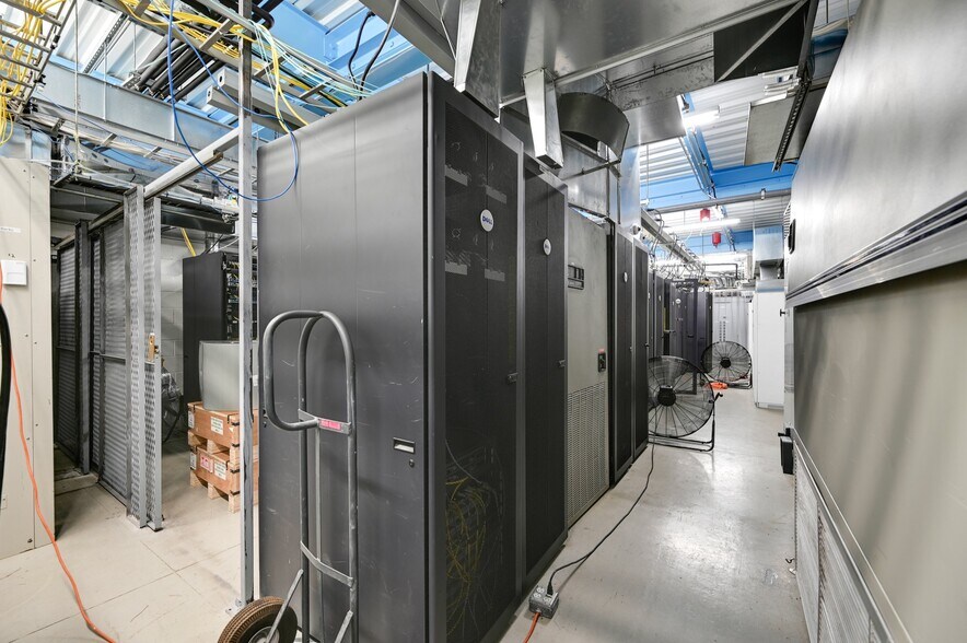 More Photos Of 170-172 Spring St, Newton Office For Sale