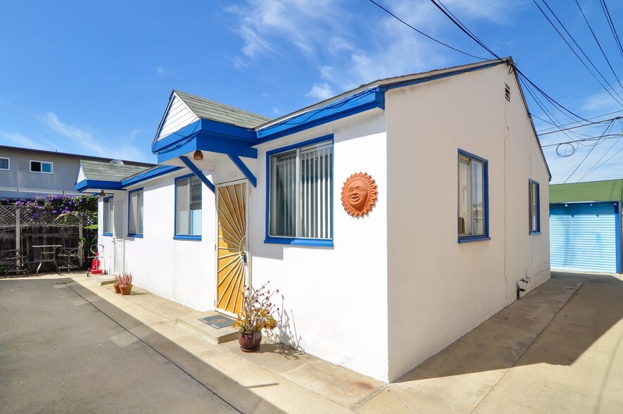 Primary Photo Of 4918-4924 Santa Monica Ave, San Diego Apartments For Sale