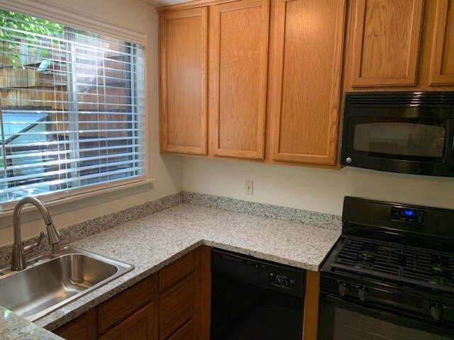 More Photos Of 2497 S Barrington Ave, Los Angeles Apartments For Sale