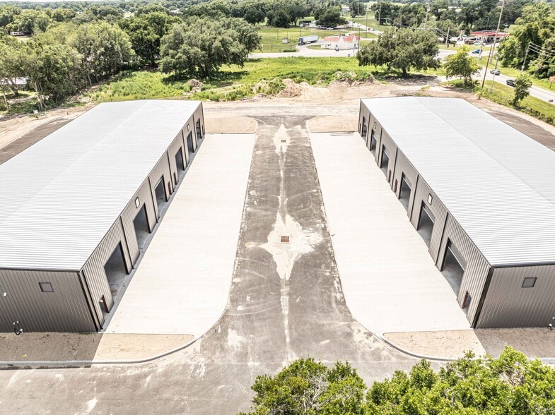 More Photos Of 3023 E C 48, Center Hill Warehouse For Sale