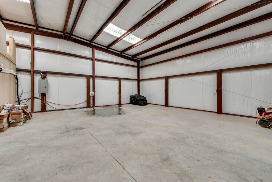 More Photos Of 14540 Dogwood Ave, Gardendale Industrial For Sale
