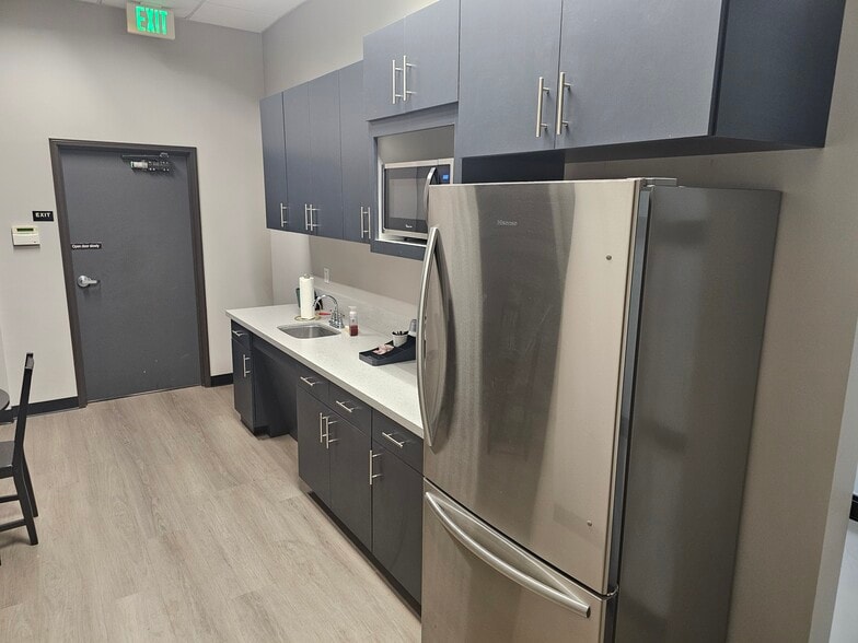 More Photos Of 201 N Harbor Blvd, Fullerton Unknown For Lease