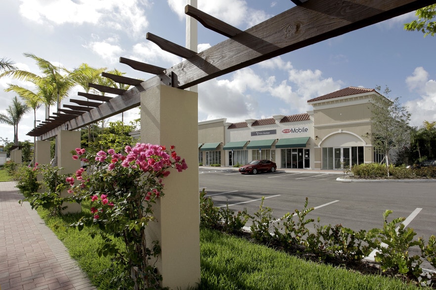 More Photos Of 1011-1021 W Hallandale Beach Blvd, Hallandale Unknown For Lease