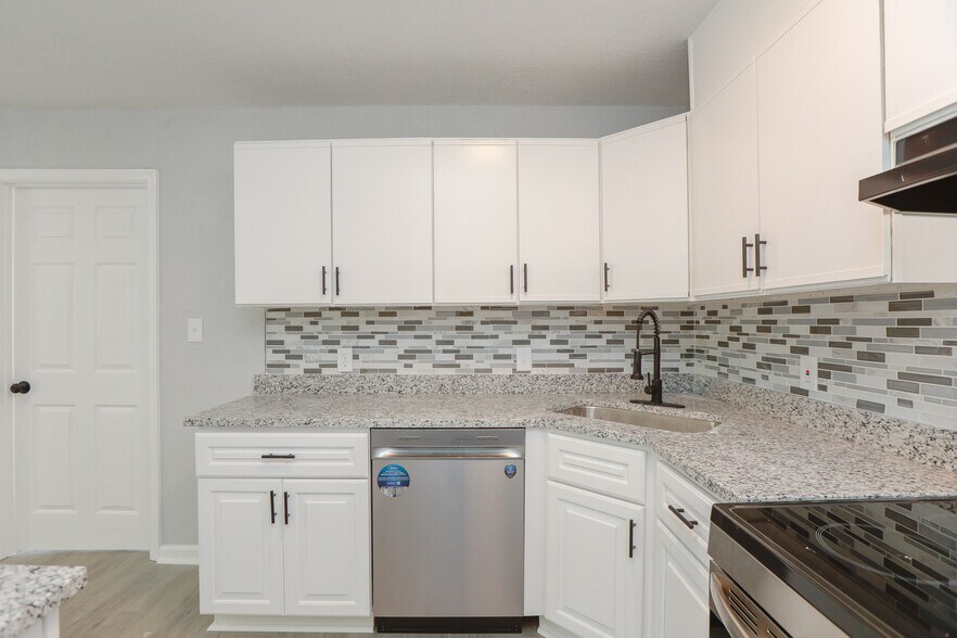 More Photos Of 401 Maryland Ave, Portsmouth Apartments For Sale
