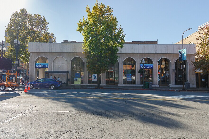 More Photos Of 2000 Shattuck Ave, Berkeley Bank For Lease