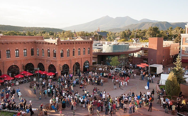 More Photos Of 15 E Aspen Ave, Flagstaff General Retail For Lease
