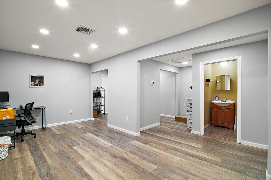 More Photos Of 3101 Kurt St, Eustis Loft Creative Space For Sale