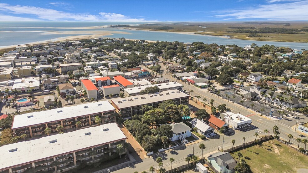 More Photos Of 15 15th St, Tybee Island Specialty For Lease
