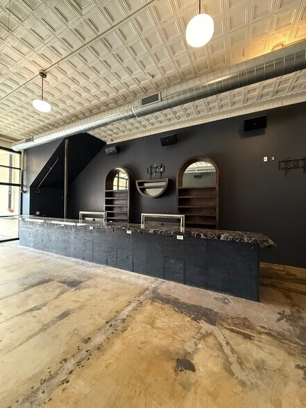 More Photos Of 205 E Main St, Norman Storefront Retail Office For Lease