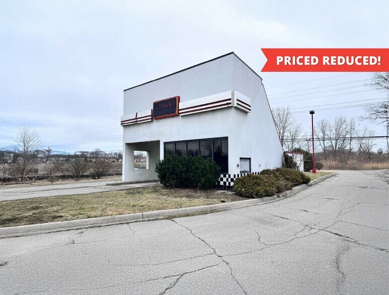 Primary Photo Of 29610 23 Mile Rd, Chesterfield Fast Food For Sale