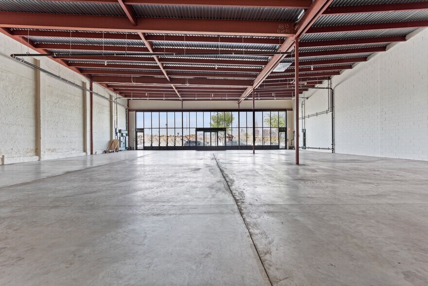 More Photos Of 55 Kent Ave, Brooklyn Storefront For Lease