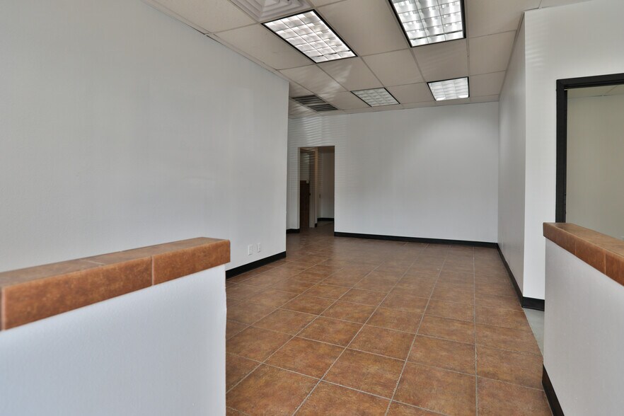 More Photos Of 4728 Goldfield, San Antonio Unknown For Lease