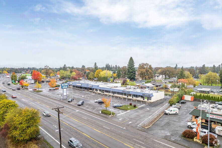 More Photos Of 18105 SW Tualatin Valley Hwy, Aloha Unknown For Lease