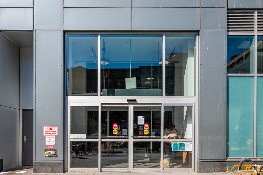 More Photos Of 100-112 W 125th St, New York General Retail For Lease