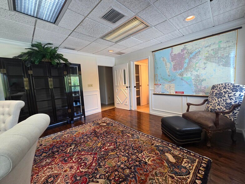 More Photos Of 4091 Colonial Blvd, Fort Myers Office Residential For Sale
