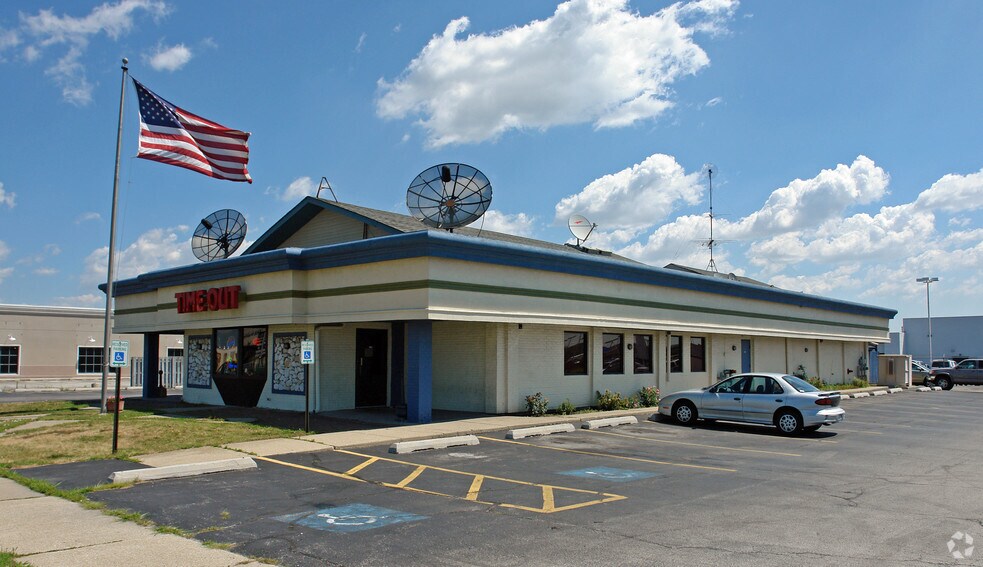 Primary Photo Of 6025 S La Grange Rd, La Grange Restaurant For Lease