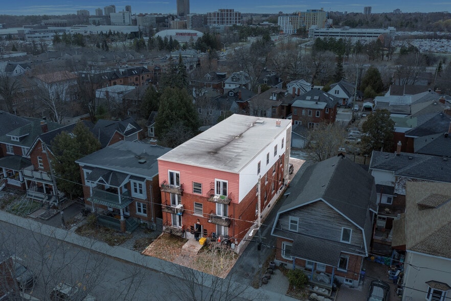 More Photos Of 46 Carlyle Ave, Ottawa Apartments For Sale