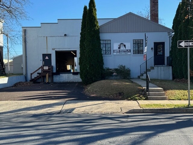 More Photos Of 151 Green St, Lansdale Warehouse For Sale