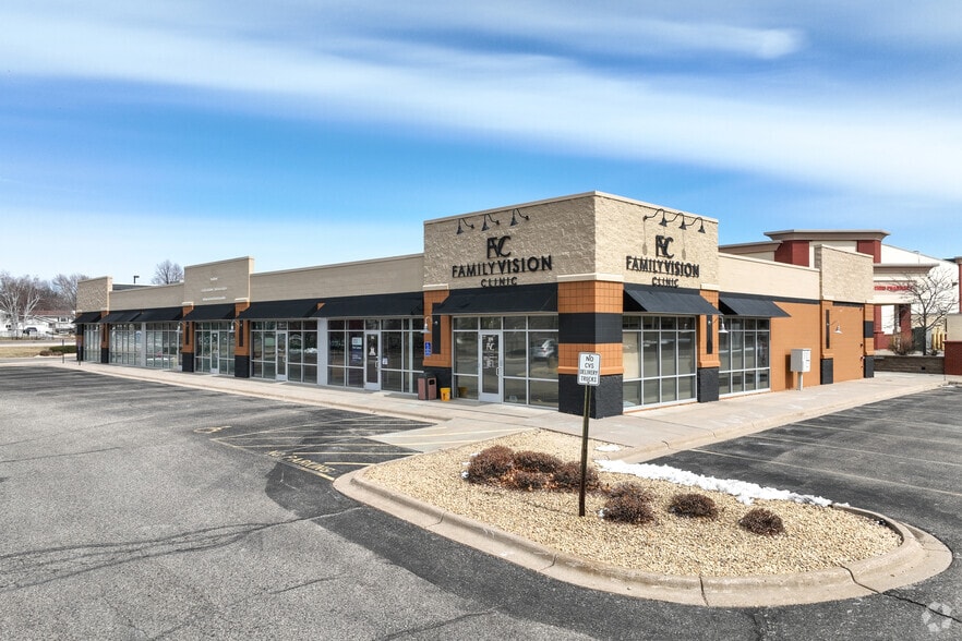 More Photos Of 19645 Pilot Knob Rd, Farmington Storefront For Lease