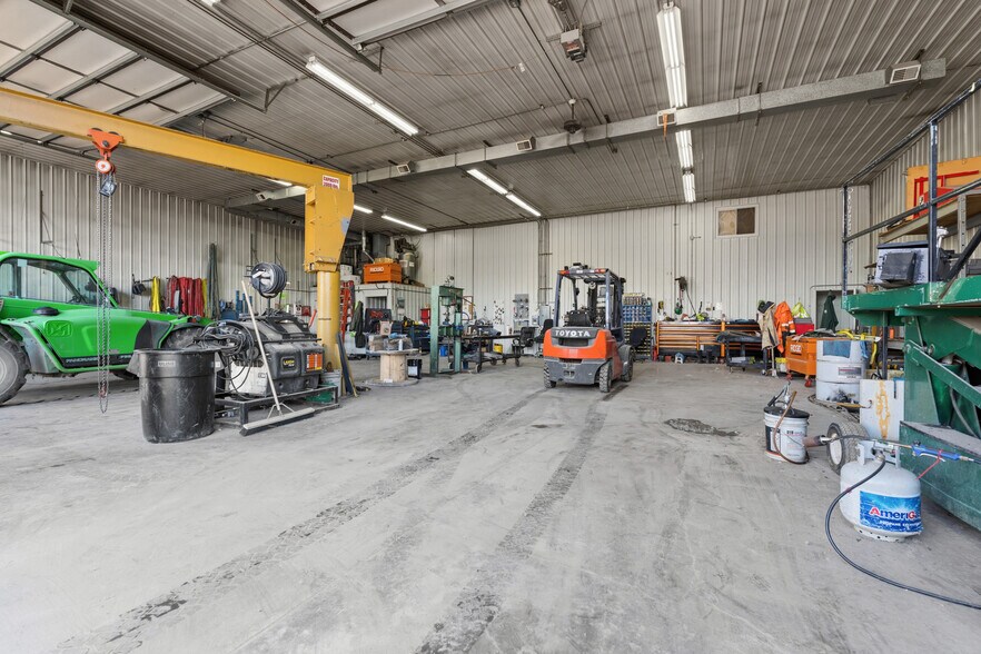 More Photos Of 751 County Route 37, Central Square Warehouse For Lease