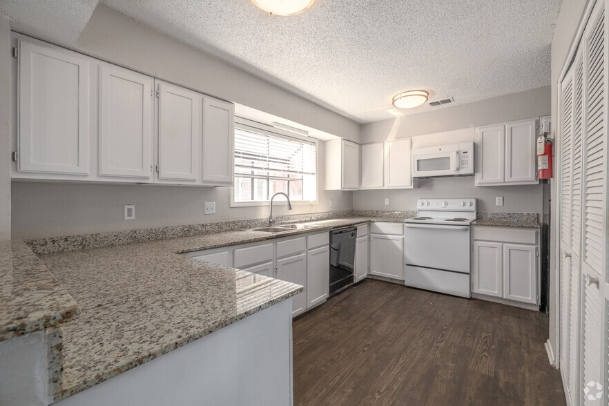 More Photos Of 13050 Park Xing, San Antonio Apartments For Sale