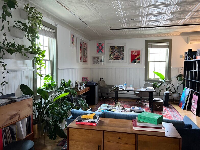 More Photos Of 28 Market St, Warren Theater Concert Hall For Lease