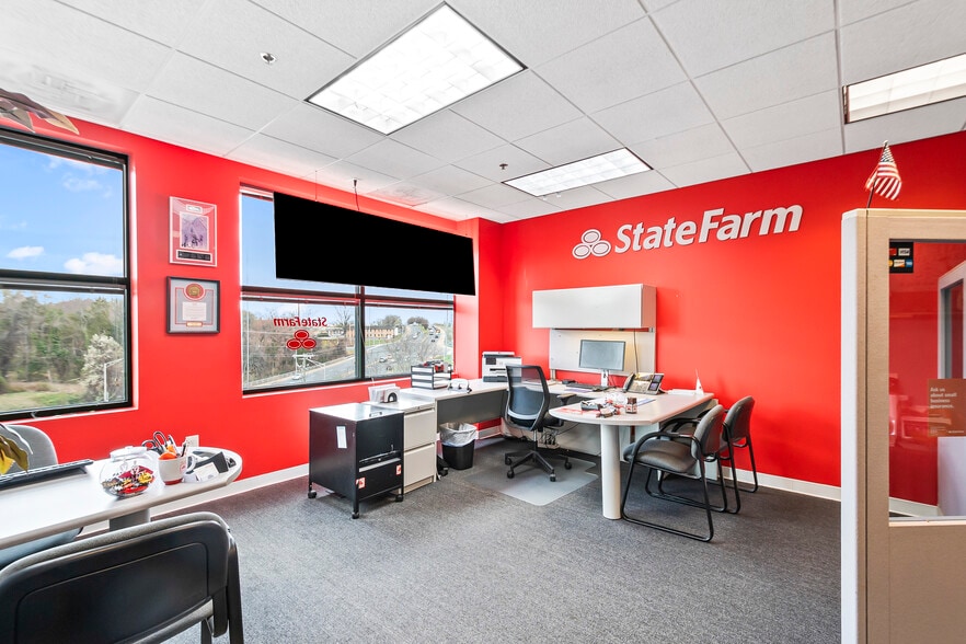 More Photos Of 9161 Liberia Ave, Manassas Medical For Sale