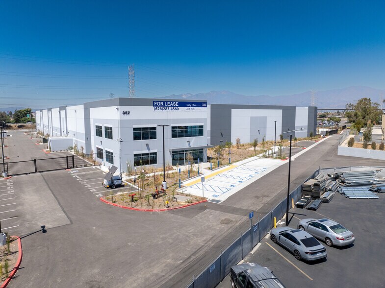 More Photos Of 357 N Covina Ln, City Of Industry Warehouse For Lease