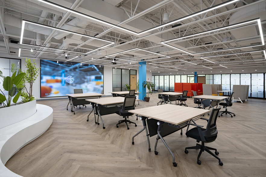 Primary Photo Of 205 Placer Ct, Toronto Coworking Space