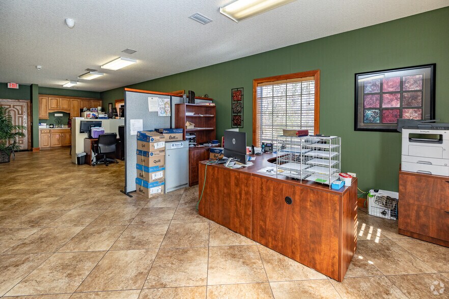 More Photos Of 450107-450115 State Road 200, Callahan Office For Lease