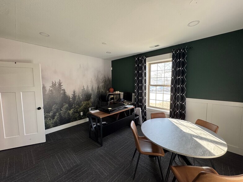 More Photos Of 10351 Dawson's Creek Blvd, Fort Wayne Medical For Sale