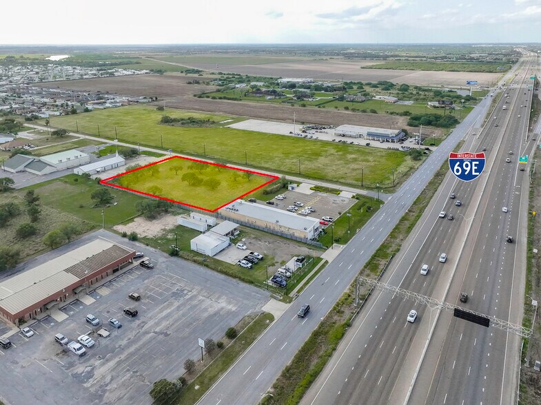 More Photos Of 801 Zillock Rd, San Benito Storefront For Lease